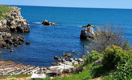 Слънчева неделя, без валежи, бриз по Черноморието