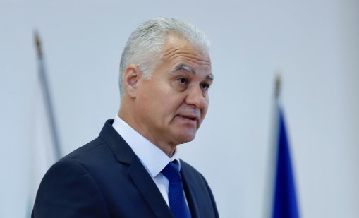 Шефът на ДАНС: 30% от ръководните служители няма какво да ръководят