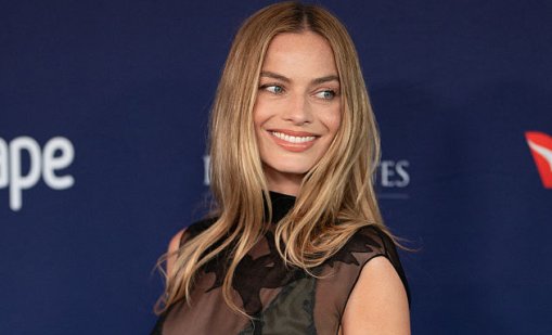 Марго Роби показа бебето си за първи път 