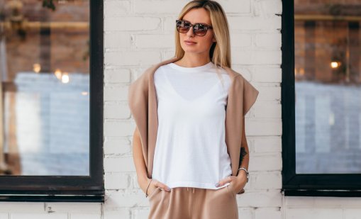 Как бялата тениска се превърна в един от най-забележимите символи на street стила