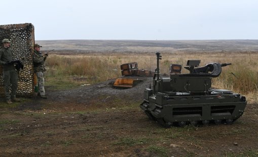 Украйна укрепва отбраната на Покровск в момент, когато Русия засилва атаките си