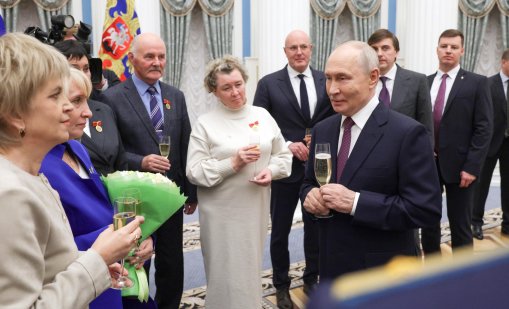 Путин стана за резил: Цитира грешно стихове, които "всеки руснак трябва да познава" ВИДЕО
