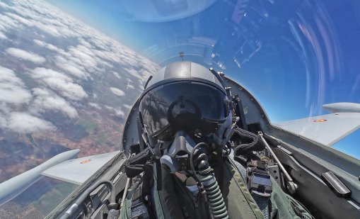 Защо Южна Корея пенсионира стотици изтребители F-5 години по-рано от планираното