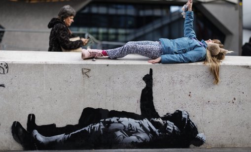 Три десетилетия мистика: "Разкриването" на Банкси не променя абсолютно нищо