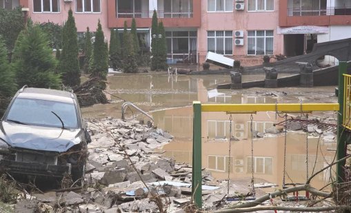 Експерт: Да се спре практиката да застрояват речни корита