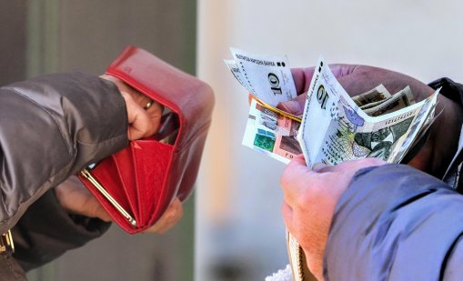 За Нова година: В хотели, ресторанти и магазини - само кеш