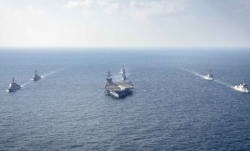 US самолетоносач се завърна на "фронтовата" линия близо до Китай