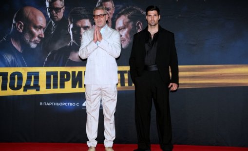 Стотици видяха звездите на "Под прикрите 6" и предпремиерата на сериала