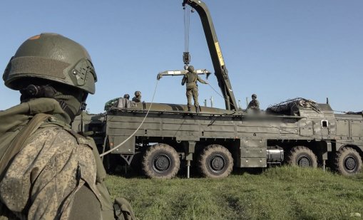 В Беларус се провеждат учения за бойна употреба на ядрено оръжие