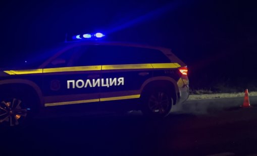 Зрелищна катастрофа в Пловдив, колa влетя в аптека в центъра