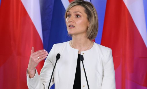 Исландия ще проведе референдум за членство в ЕС през следващите месеци