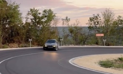 Дрифтаджия с &ldquo;Мерцедес&rdquo; кара с над 303км/ч ВИДЕО