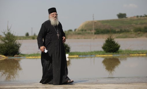 Прощаваме се с отец Иван от Нови хан