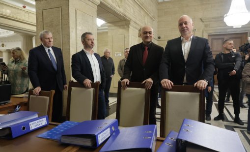 С 9999 подписа ГЕРБ се регистрираха за изборите 