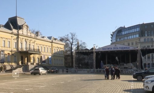 Униформени и цивилни полицаи по петите на джебчии в новогодишната нощ 