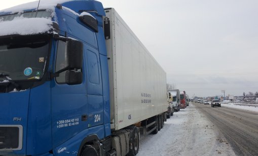 Без ТИР-ове по магистралите "Тракия", "Струма" и "Хемус" за Коледа и Нова година