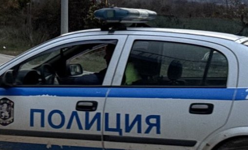 62-годишен и съпругата му са задържани за коктейла "Молотов" пред полицията в Дупница 