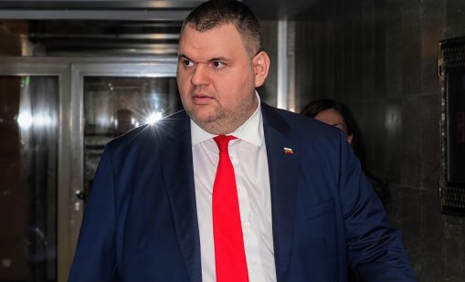 Делян Пеевски дава сигнал срещу Костадинов в прокуратурата