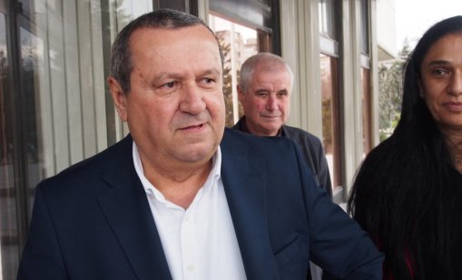 Адемов: Проектът за удължителния бюджет гарантира всички социални плащания