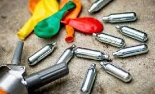 Прокуратурата: Шофирането след употреба на райски газ да е престъпление