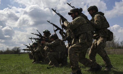 Защо Русия мобилизира жените си за война