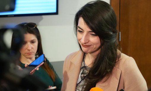 Лена Бориславова: БСП и ГЕРБ създават проблемите и след това се правят на спасители