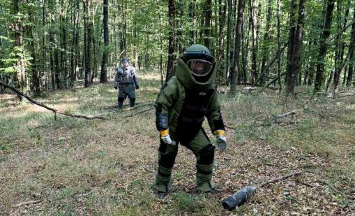 Военни прочистиха 398 дка край завод &bdquo;ЕМКО&ldquo;, откриха 53 невзривени боеприпаса