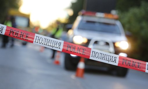 Инцидент в центъра на София: автомобил помете шест паркирани коли