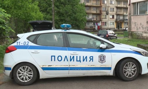 Шестима ранени при тежка катастрофа между тир и микробус край Скравена