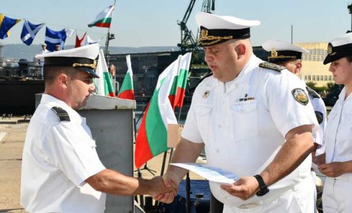 Йотова с указ за нов флотилен адмирал във ВМС