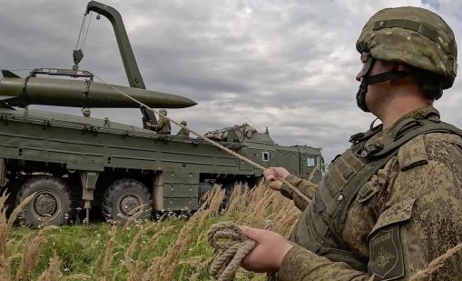 Украински удар с дрон унищожи руски ракетни установки "Искандер-М"
