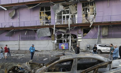 Най-малко трима души загинаха в Украйна при нощни руски удари