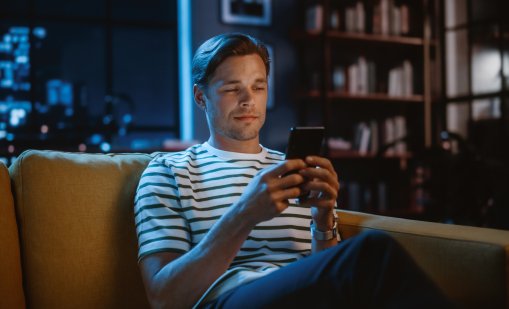 11 типа мъже, които се впускат в интернет запознанствата