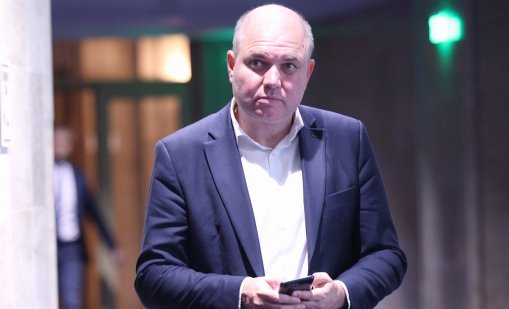 Панев за "Лукойл": България трудно самостоятелно може да продаде рафинерията