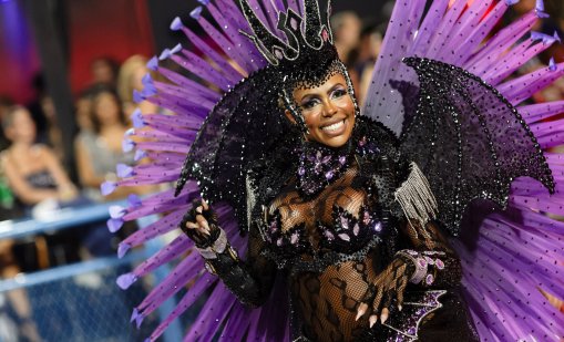 В кадър: Най-пищният карнавал в света завладя Рио де Жанейро