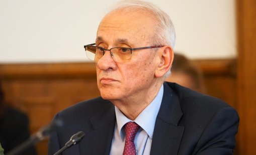 Силви Кирилов освободи шефа на РЗИ - Велико Търново заради мръсния въздух 