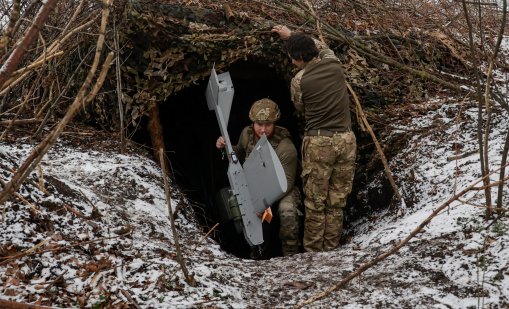 Украйна снабдява войските си с близо 1000 дрона-прехващачи на ден
