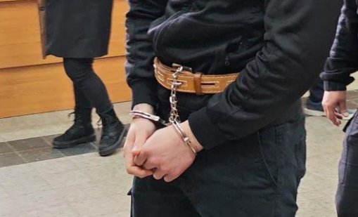 Двама се опитаха да изтръгнат банкомат във Вълчедръм с... крадена кола