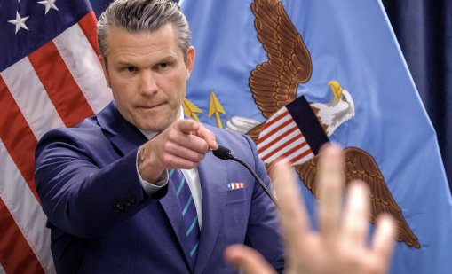 САЩ удрят днес Иран по-интензивно от всякога 