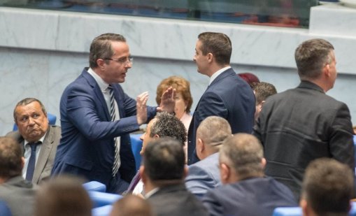 Божанков се сопна, че Цончо Ганев води НС, окупира трибуната