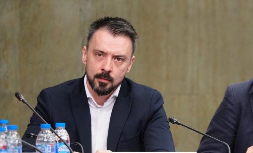 Шкварек към властта: Защо "изпрахте" Асен Василев, неможачи?