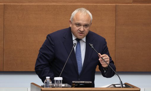 Демерджиев: Фирма, свързана с мантинели, е платила 5,083 млн. евро за полетите на Пеевски