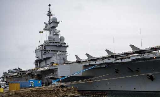 Как фитнес приложение разкри местоположението на френски самолетоносач