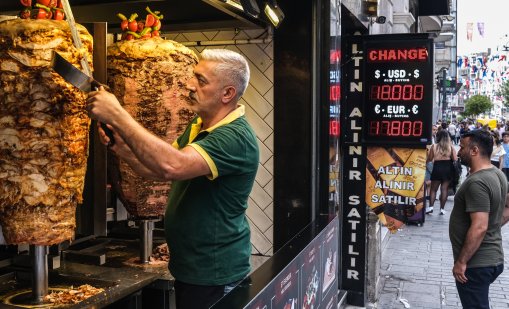 Серия от смъртни случаи всяха страх в Истанбул, вече не се ядат дюнери 