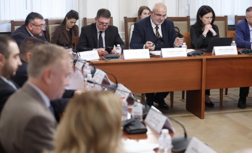 С 18 гласа "за": МВР комисията прие свалянето на охраната от НСО за Пеевски