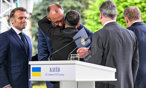 Макрон: Предложението на Путин за Украйна "не е достатъчно"