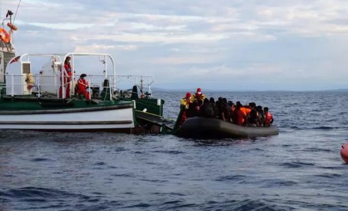 Кораб на Фронтекс потъна край Гърция