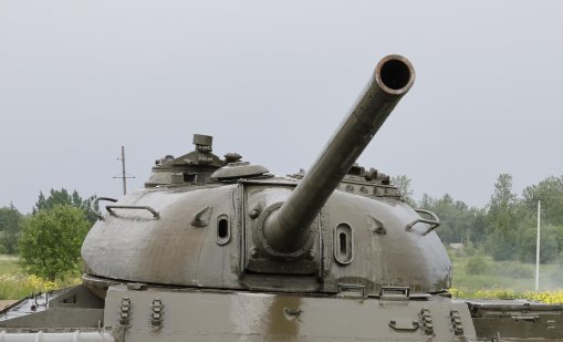 Т-80БВМ под обстрел: защо модернизацията не гарантира успех на бойното поле