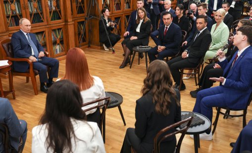 Путин със странно сравнение за войната : Косатките ядат бели мечки като дребни риби ВИДЕО