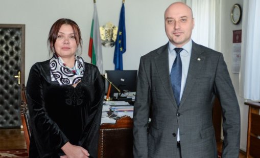 Разпоредена е охрана на Теодора Георгиева